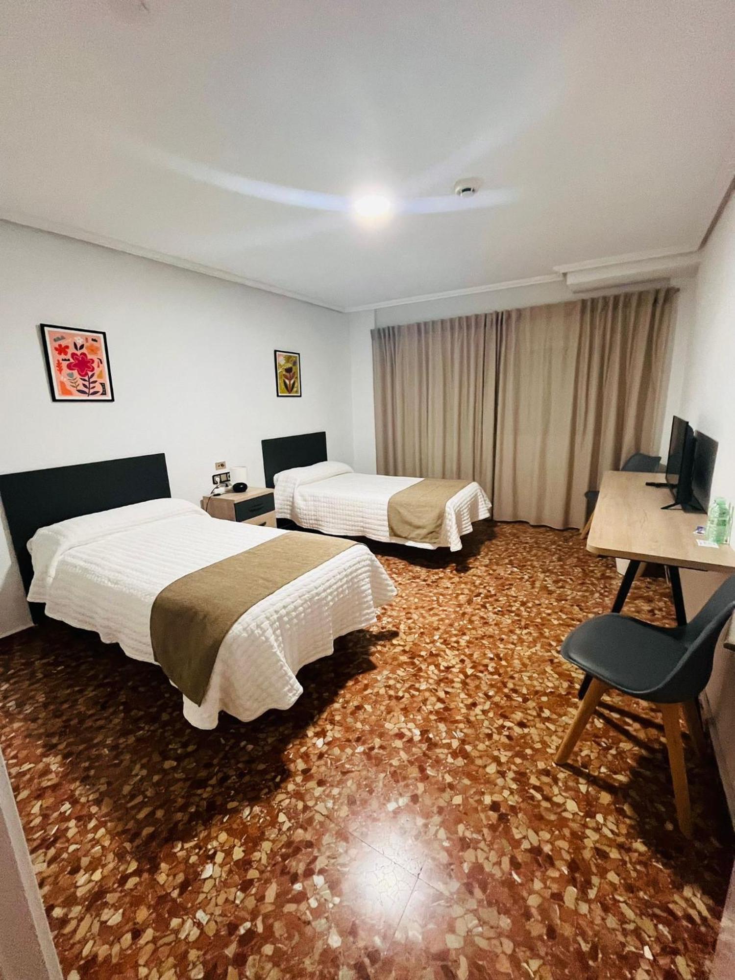 Pension Ana Belen Granada Exterior photo